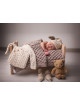 Kit Tricot "Couverture Cocoon" :Couverture pour lit à barreaux en Torsades pour Bébé Kit Tricot "Couverture Cocoon" :Couverture pour lit à barreaux en Torsades pour Bébé