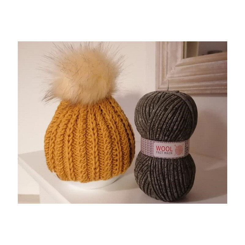 Kit Tricot "Trop Chou" : Le Bonnet Pompon en Points Fantaisie Kit Tricot "Trop Chou" : Le Bonnet Pompon en Points Fantaisie