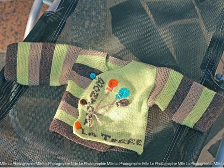 Brassière Mérinos tricotée main point mousse et jersey "Bonjour la Terre"﻿ 